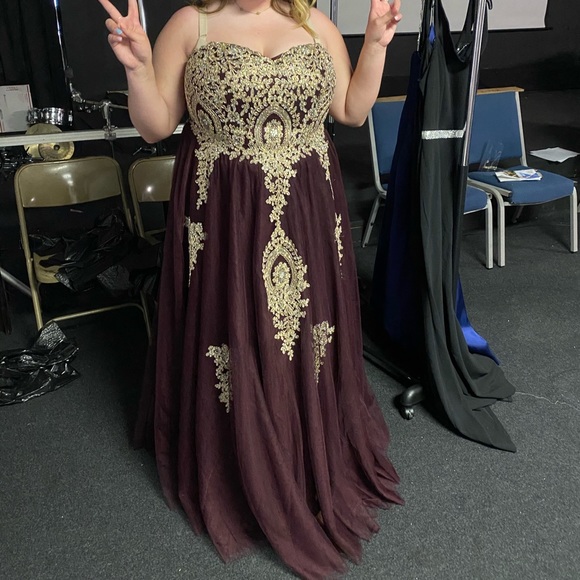 Maroon & Gold Prom Dress - Picture 6 of 6